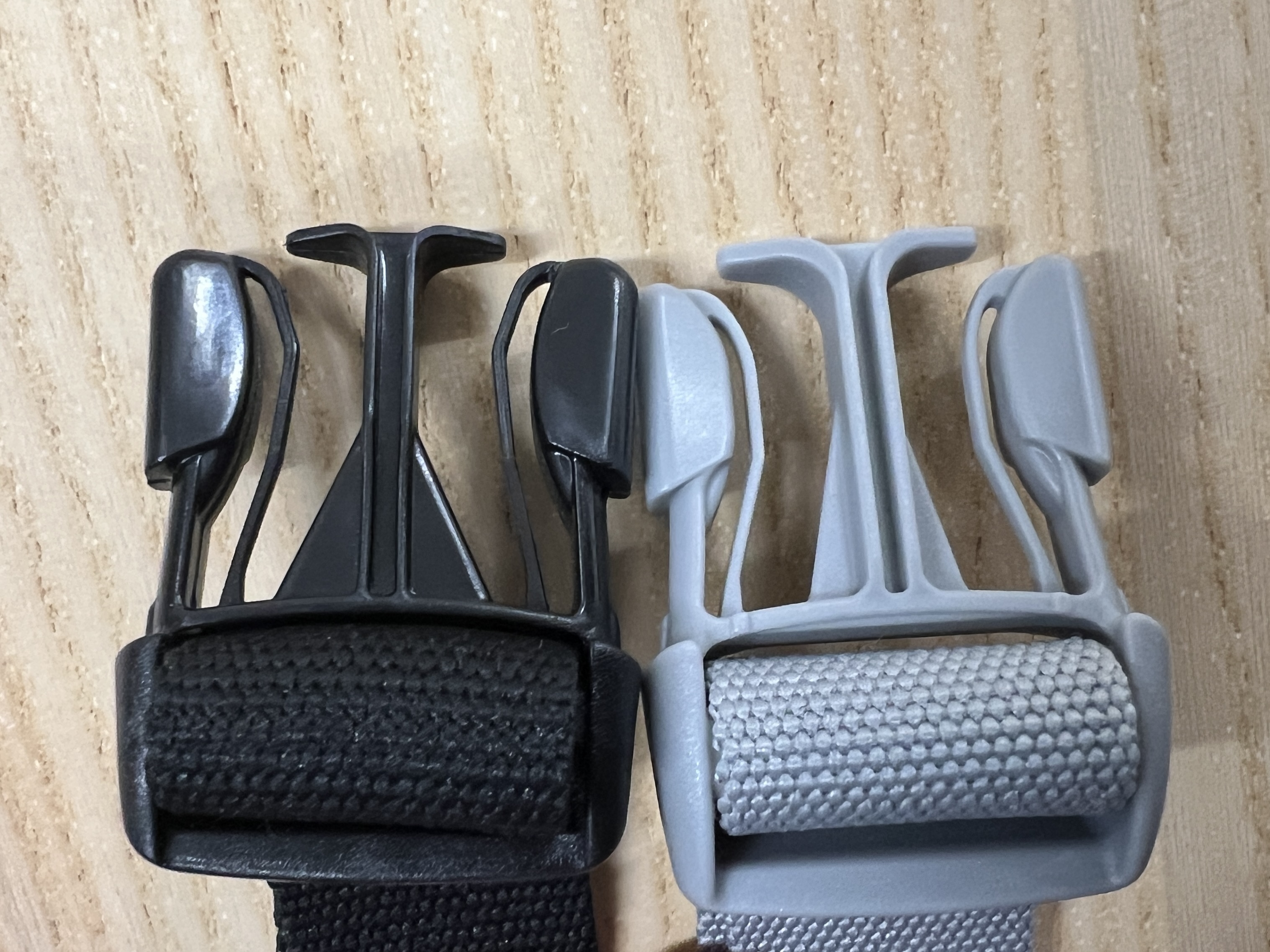 ergobaby-buckles.jpg